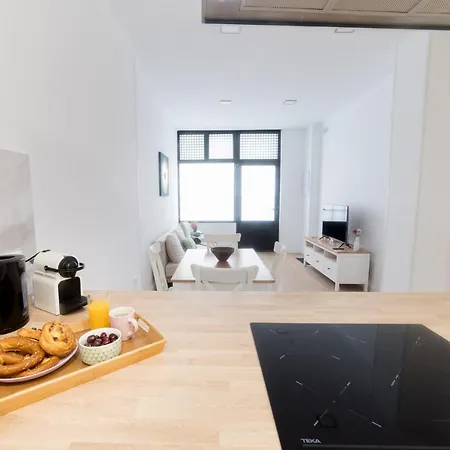 Moonkey - Apto. Albeniz, Con Acogedor Patio Αλικάντε