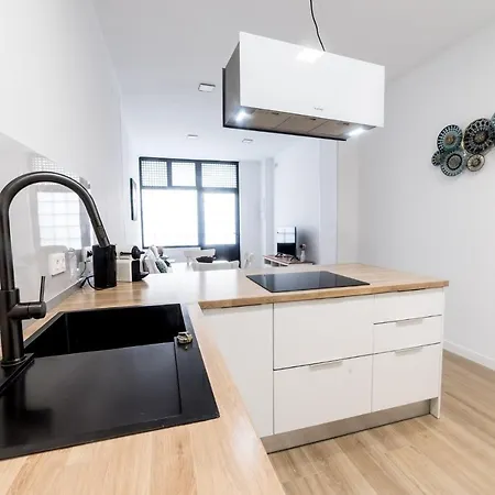 Moonkey - Apto. Albeniz, Con Acogedor Patio Apartment Alicante
