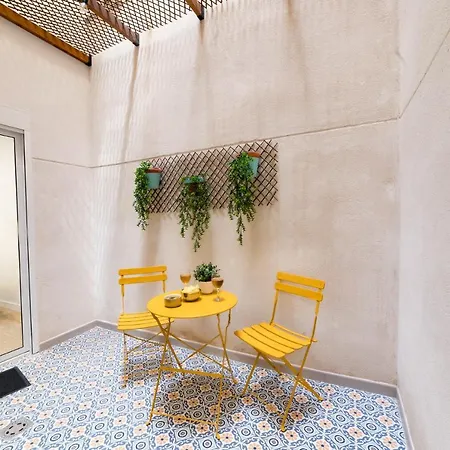 Moonkey - Apto. Albeniz, Con Acogedor Patio *
