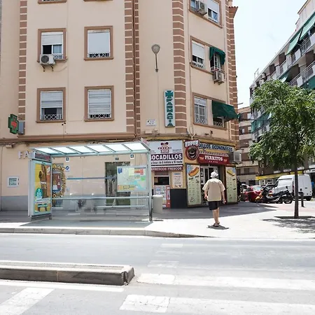 Moonkey - Apto. Albeniz, Con Acogedor Patio Apartament